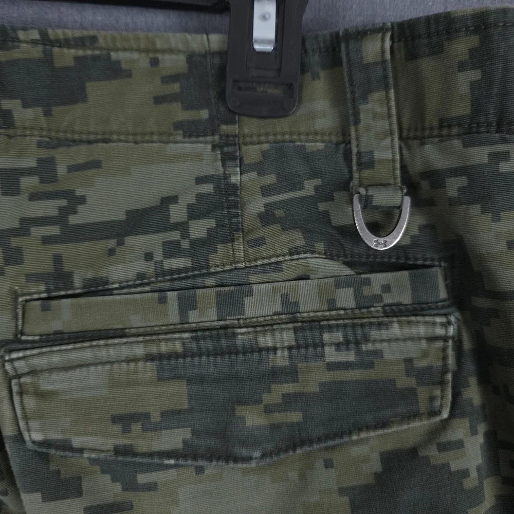Under Armour‎ Cargo Pants Mens 38x32 (Fits 37x30) Digital Camo Tactical Military